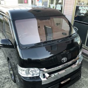 自動車ガラス交換(ハイエースソーラーインパクト)